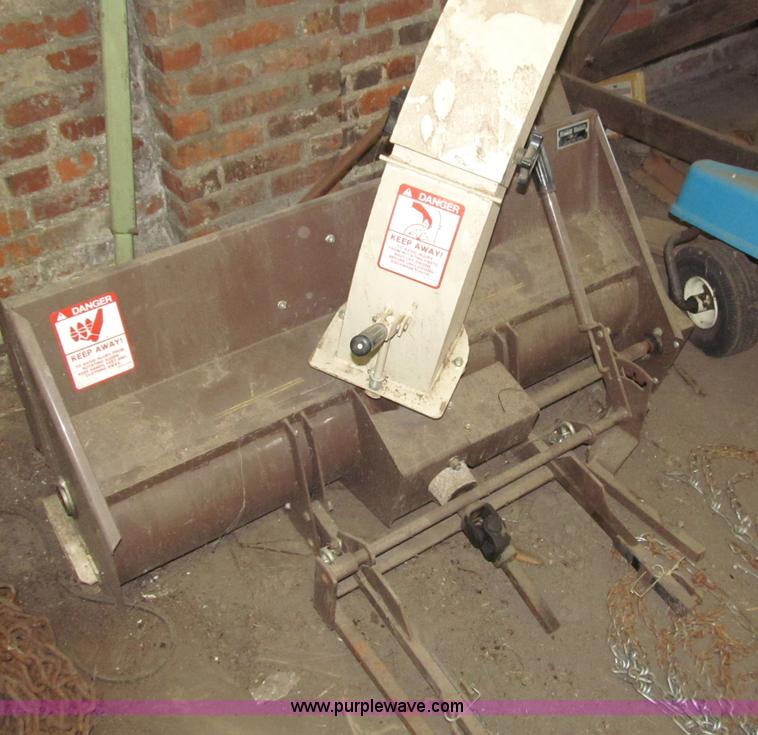 image for item G9449 Grasshopper 412 42"W snowblower