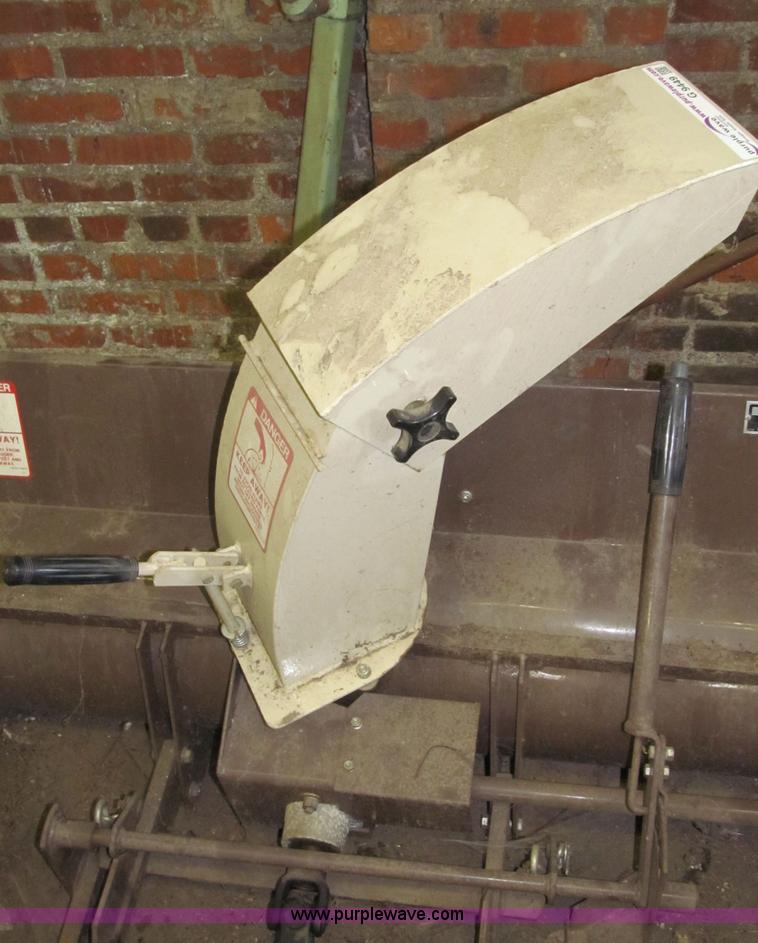 image for item G9449 Grasshopper 412 42"W snowblower