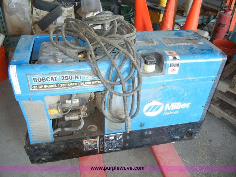 image for item H9624 Miller Bobcat 250NT welder/generator