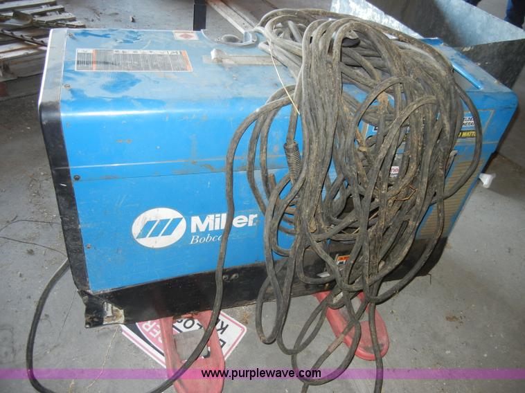 image for item H9624 Miller Bobcat 250NT welder/generator