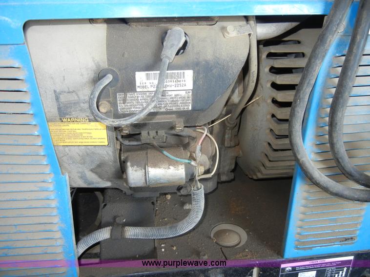 image for item H9624 Miller Bobcat 250NT welder/generator