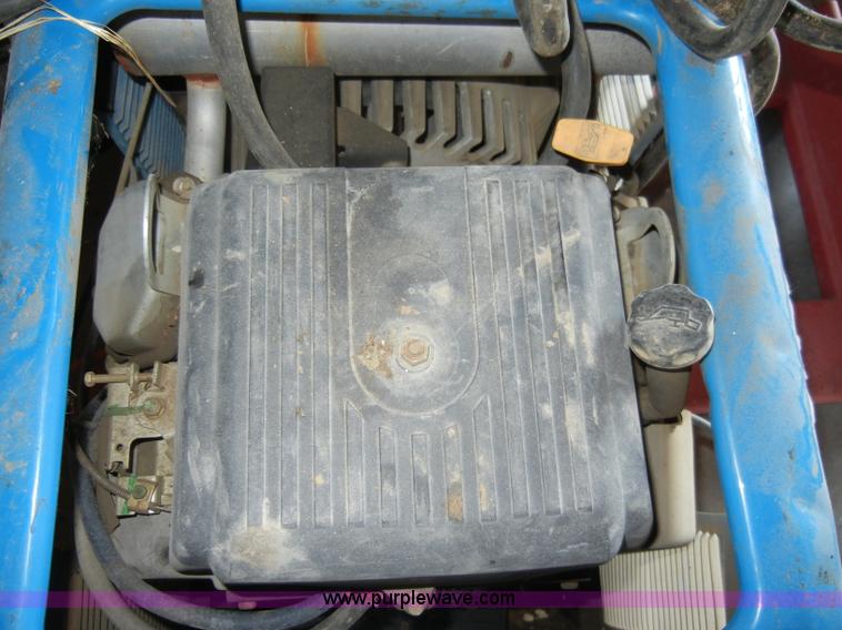 image for item H9624 Miller Bobcat 250NT welder/generator