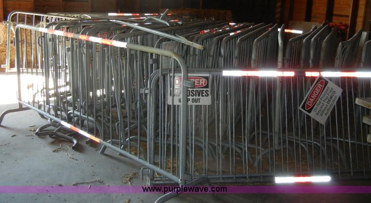 image for item H9625 Steel barrier fence
