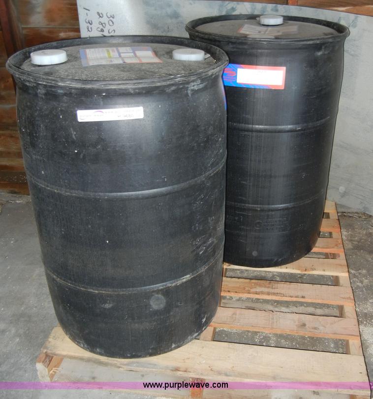 (2) Dezol 10W hydraulic oil drums in De Soto, KS Item H9680 sold