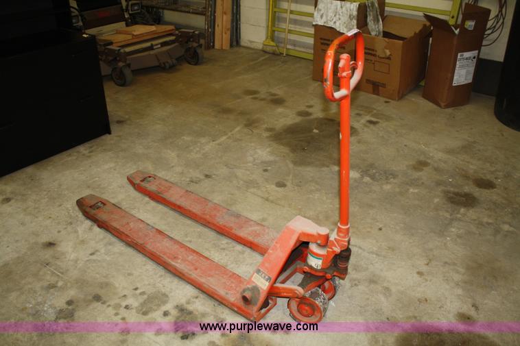 image for item H9715 Pallet jack
