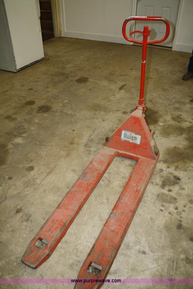 image for item H9715 Pallet jack