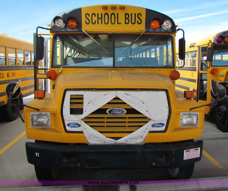 image for item I9672 1989 Ford B700 school bus