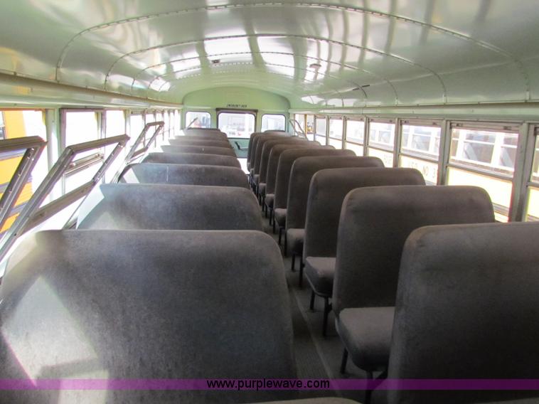 image for item I9672 1989 Ford B700 school bus