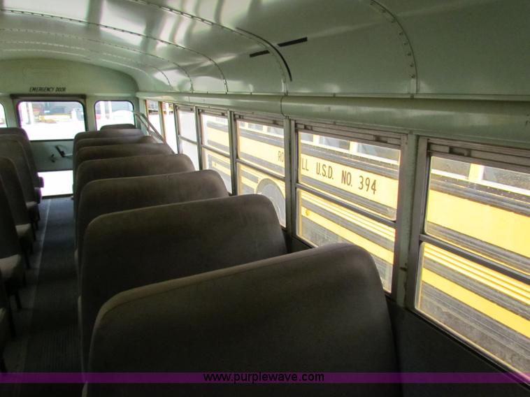image for item I9672 1989 Ford B700 school bus