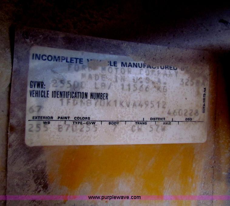 image for item I9672 1989 Ford B700 school bus