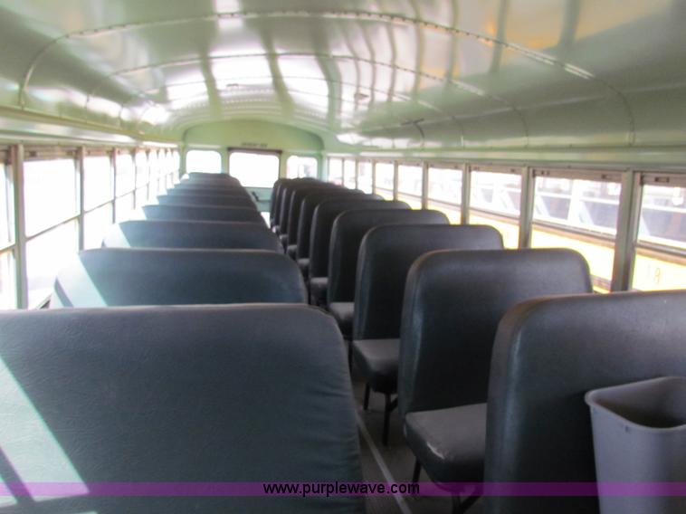 image for item I9673 1991 Ford B700 school bus