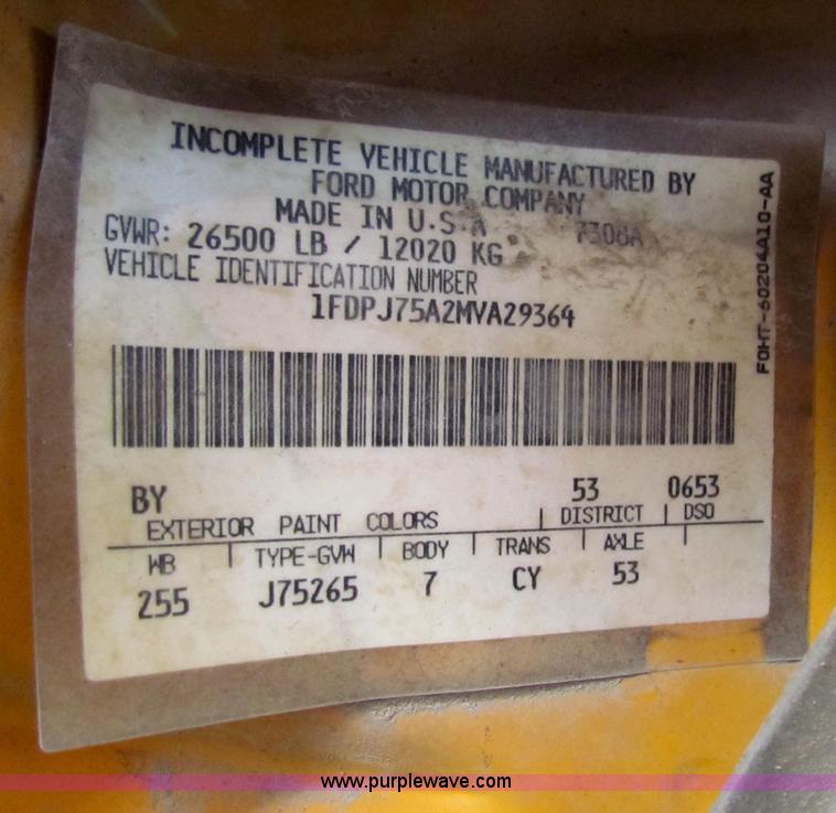 image for item I9673 1991 Ford B700 school bus