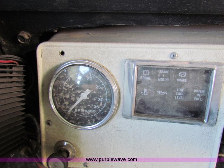 image for item I9674 1990 Ford B700 school bus