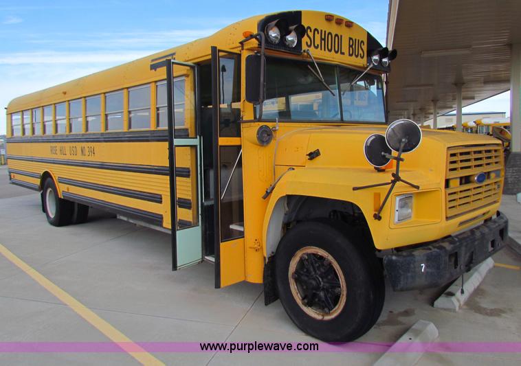 image for item I9675 1987 Ford B700 school bus