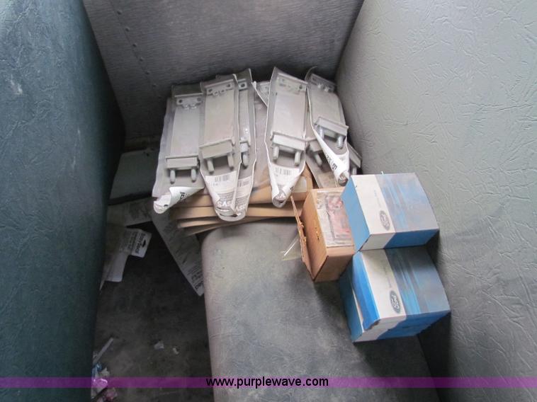 image for item I9675 1987 Ford B700 school bus