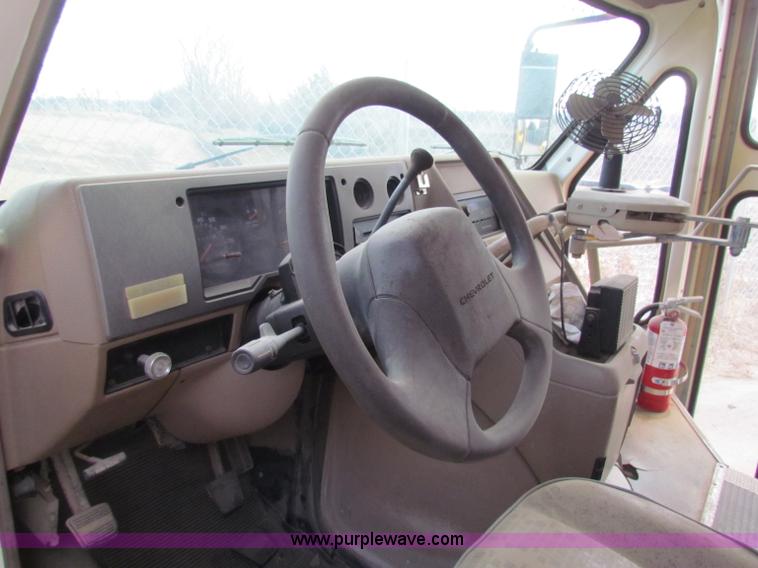 image for item I9676 1992 Chevrolet G30 school bus