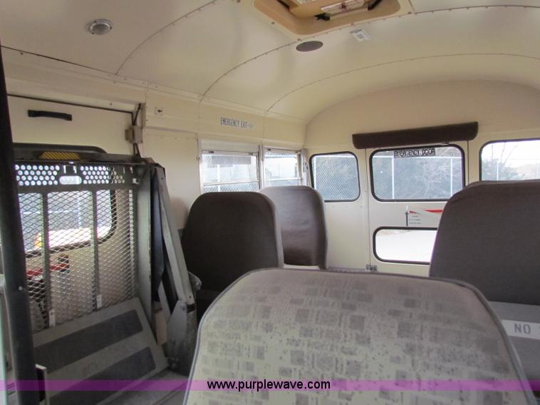 image for item I9676 1992 Chevrolet G30 school bus