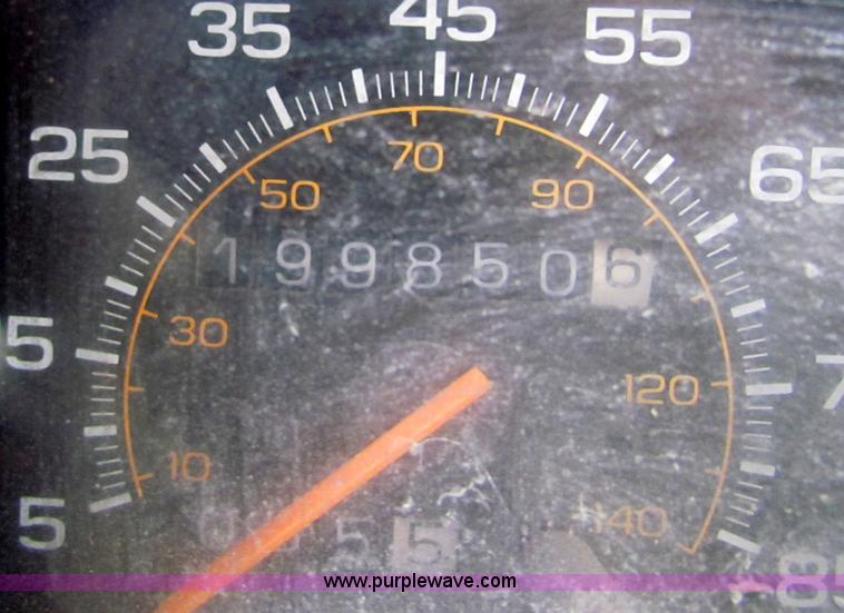 image for item I9676 1992 Chevrolet G30 school bus