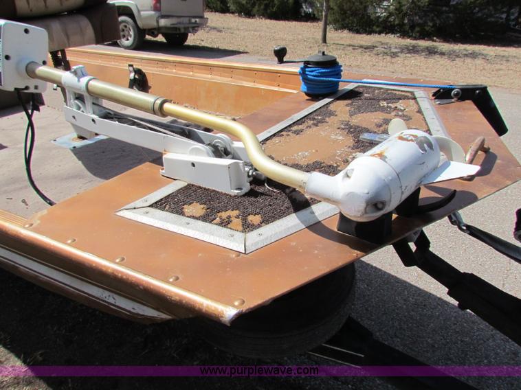 image for item I9681 1978 Monark 16' aluminum boat