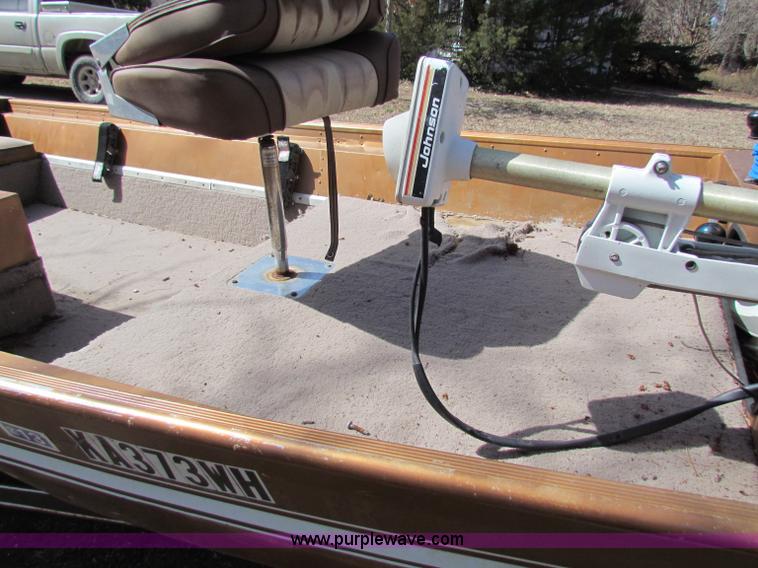 image for item I9681 1978 Monark 16' aluminum boat