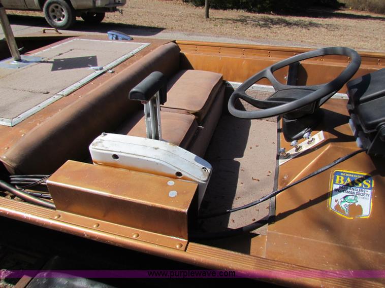 image for item I9681 1978 Monark 16' aluminum boat