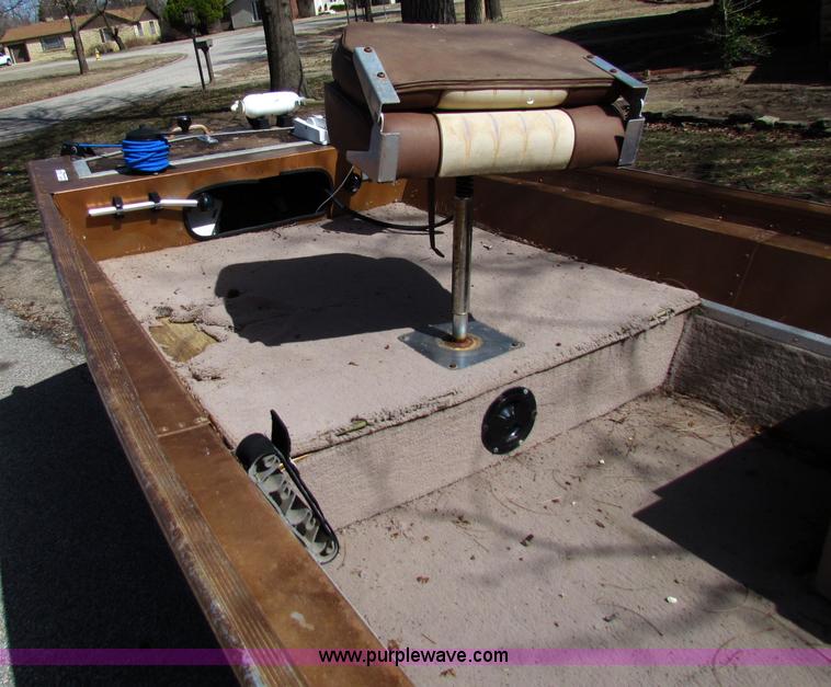 image for item I9681 1978 Monark 16' aluminum boat