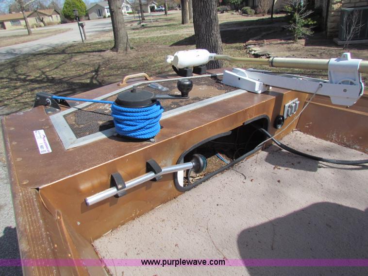 image for item I9681 1978 Monark 16' aluminum boat