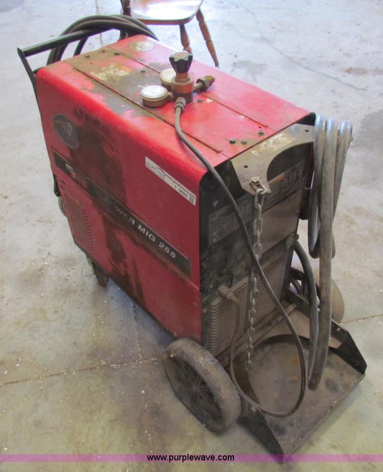 image for item I9682 Lincoln Power mig welder