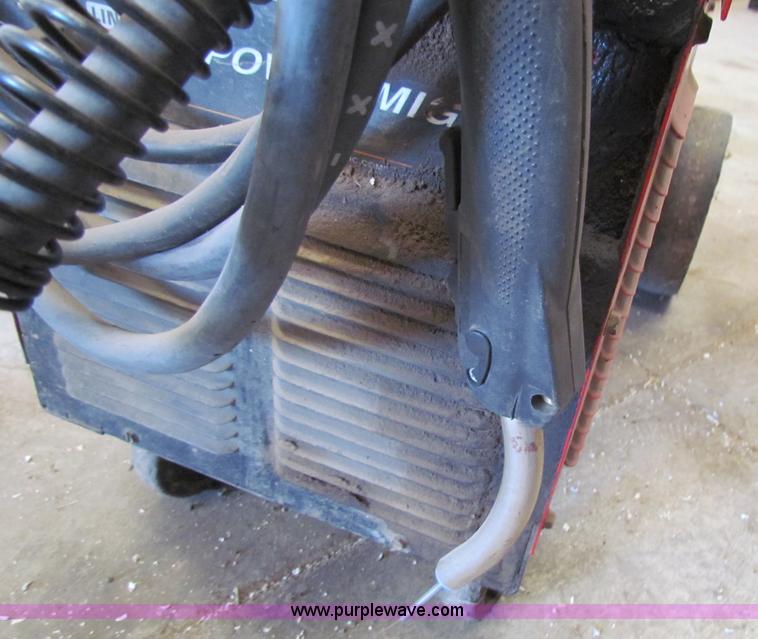 image for item I9682 Lincoln Power mig welder