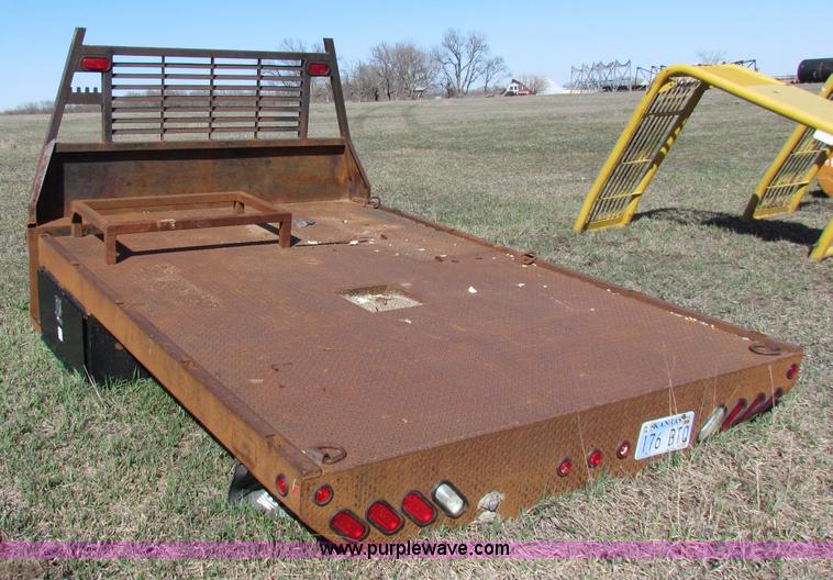 image for item I9684 11' x 8' steel flatbed
