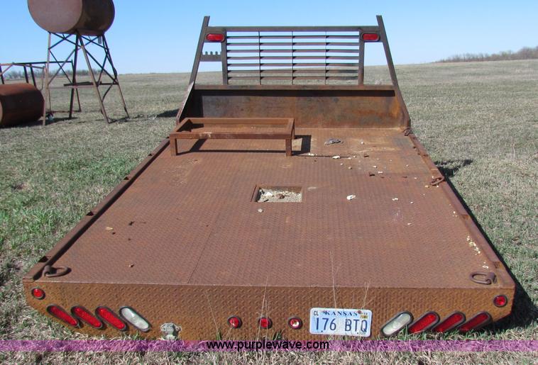 image for item I9684 11' x 8' steel flatbed