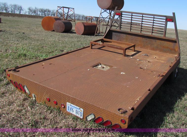 image for item I9684 11' x 8' steel flatbed