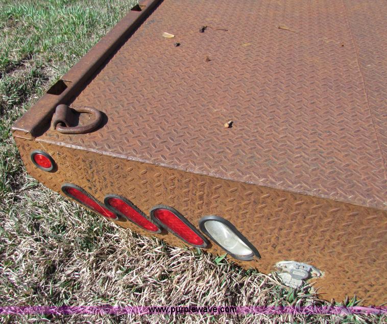 image for item I9684 11' x 8' steel flatbed