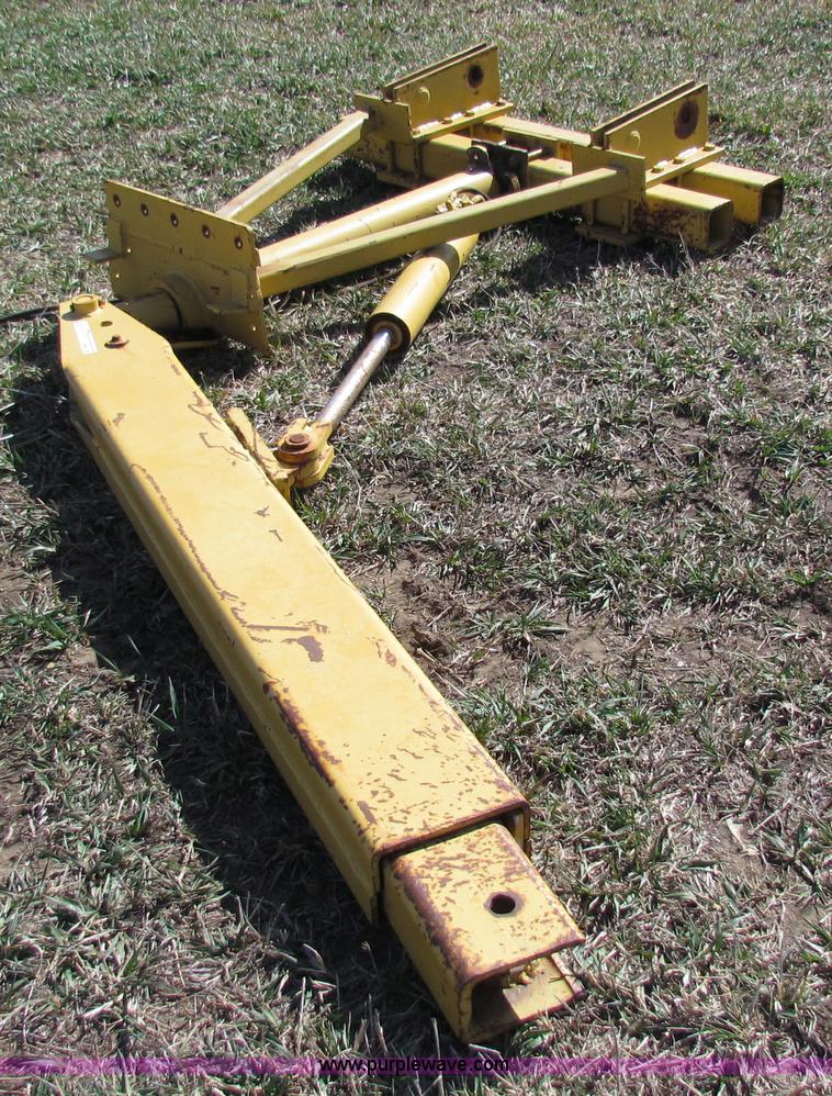 image for item I9686 Hydraulic boom lift attachment