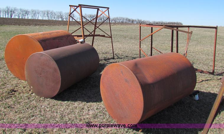 image for item I9689 (3) assorted fuel tanks
