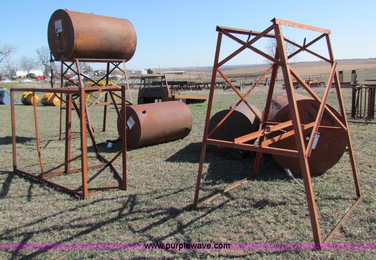 image for item I9689 (3) assorted fuel tanks