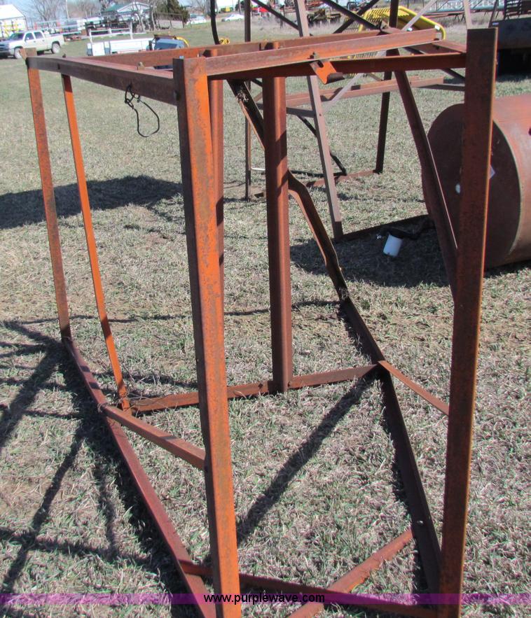 image for item I9689 (3) assorted fuel tanks