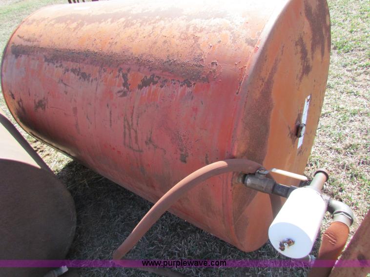 image for item I9689 (3) assorted fuel tanks