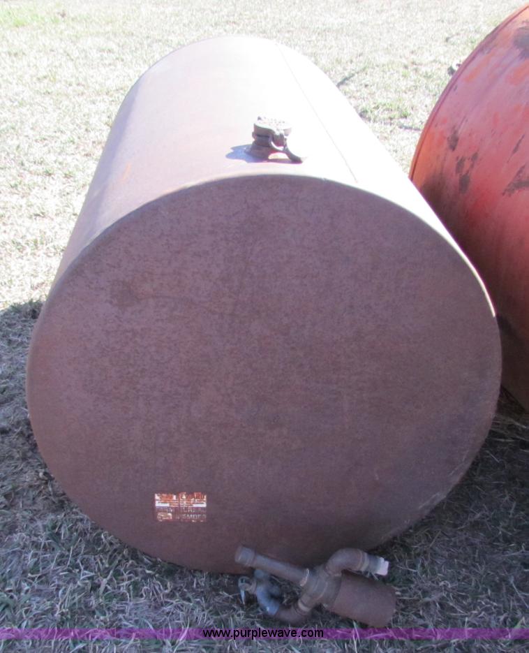 image for item I9689 (3) assorted fuel tanks