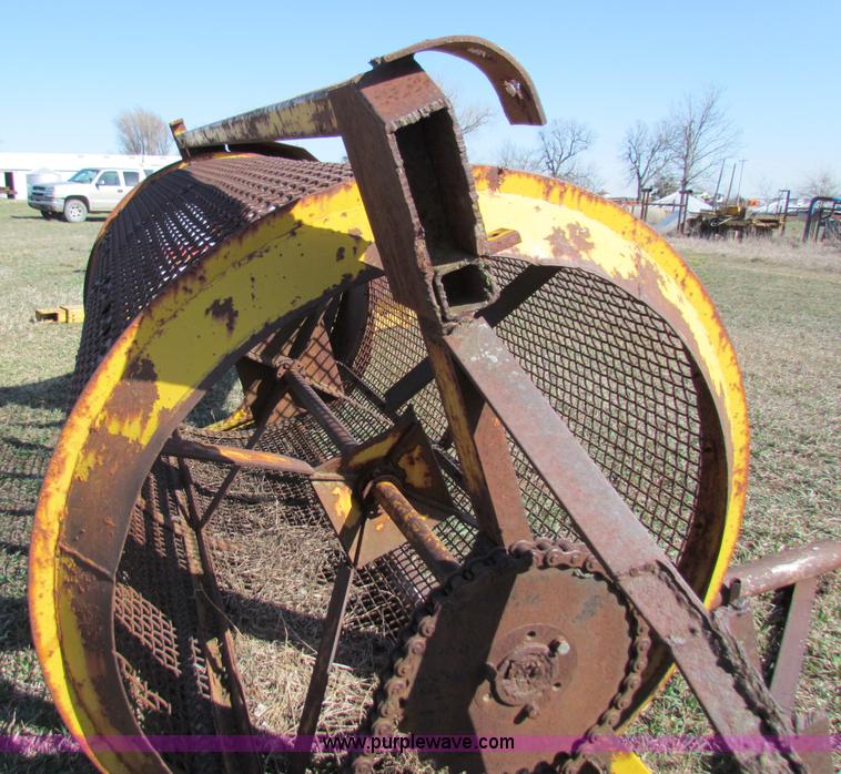 image for item I9697 Rotary rock screen