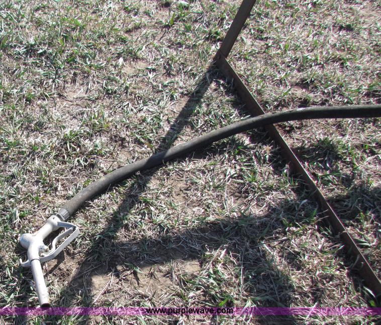 image for item I9698 500 gallon fuel tank on stand