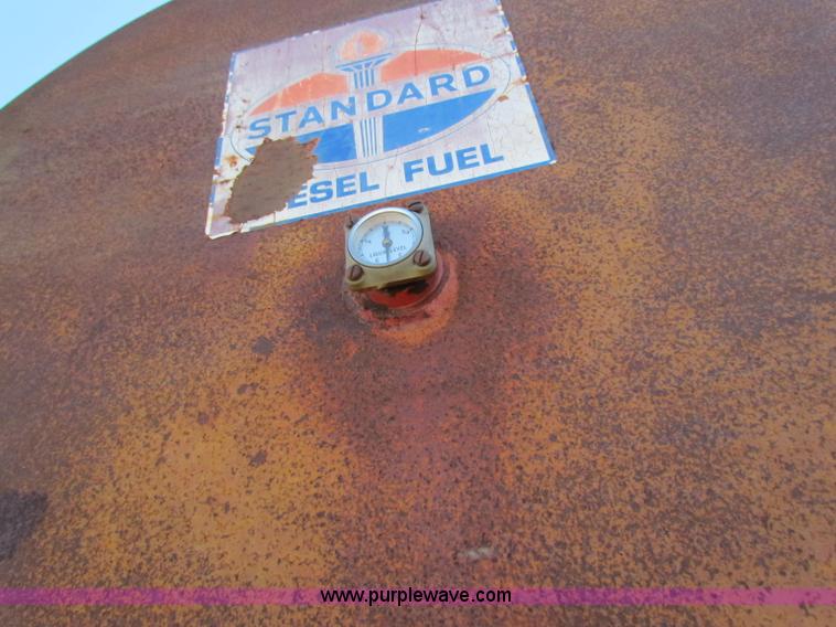 image for item I9698 500 gallon fuel tank on stand