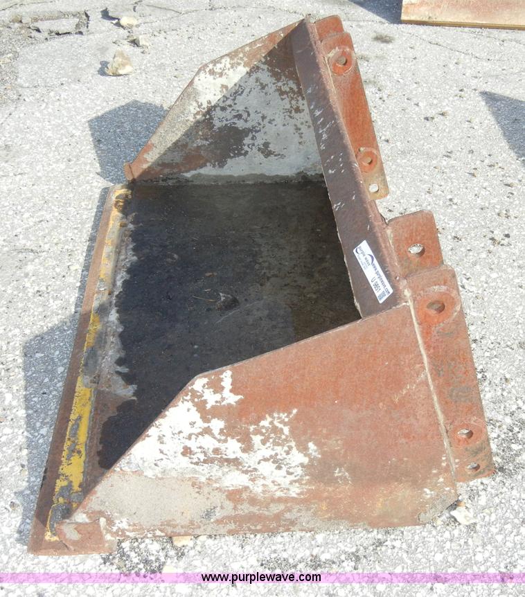 image for item U9851 48" utility bucket with weld on edge