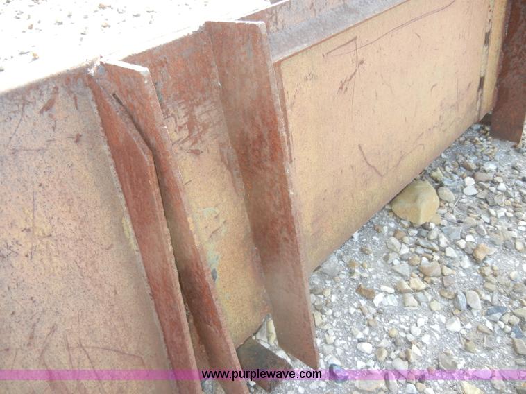 image for item U9852 60" utility bucket with nine teeth