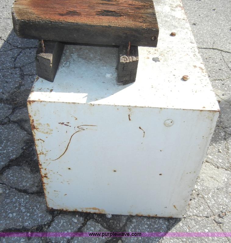 image for item U9863 Truck toolbox