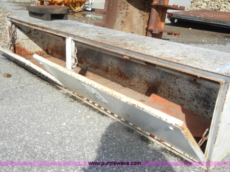 image for item U9863 Truck toolbox