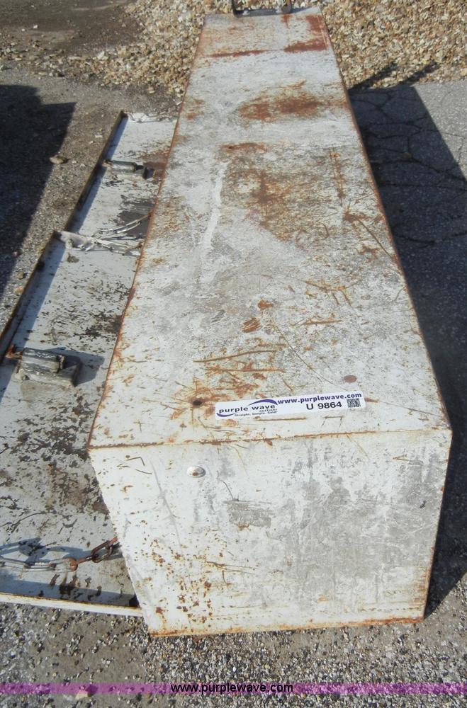 image for item U9864 Truck toolbox