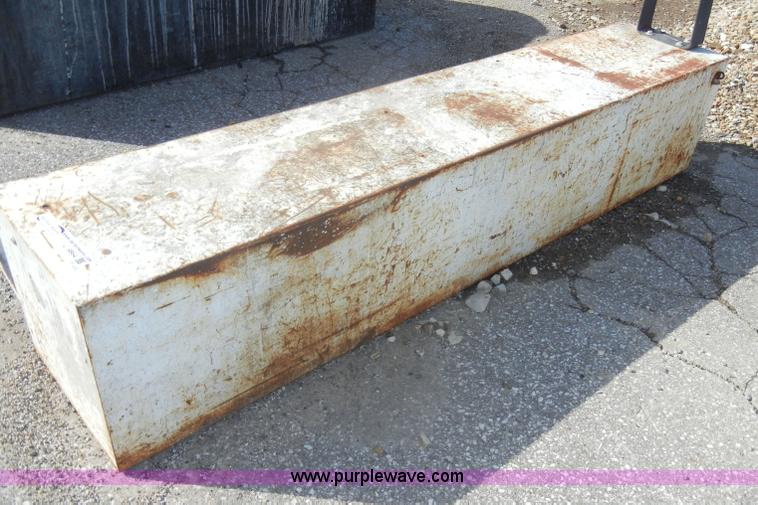 image for item U9864 Truck toolbox