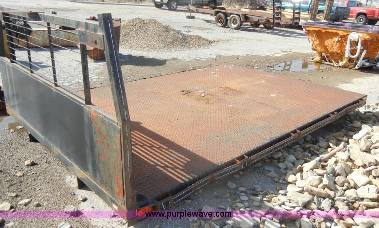 image for item U9867 Pickup flatbed