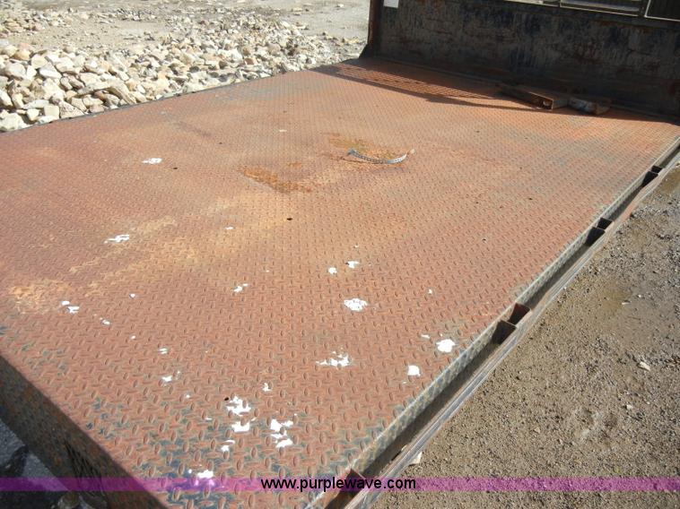 image for item U9867 Pickup flatbed